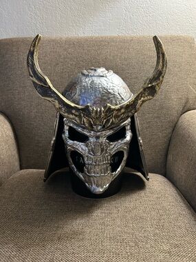 Shao Kahn popcorn bucket & helmet! Mortal Kombat 2!! Regal cinema (USA) EXCL!